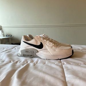 Brand new white Nike Air Maxs size 9.5
